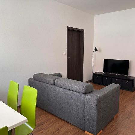 Apartman Ab Kryte Parkovani Zdarma Ceske Budejovice Bagian luar foto